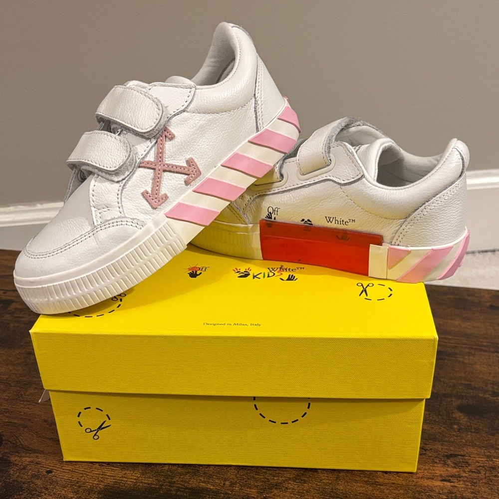 Off-White Kids Sneakers in White and Pink